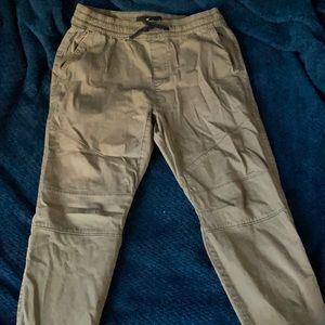 Green men’s joggers
